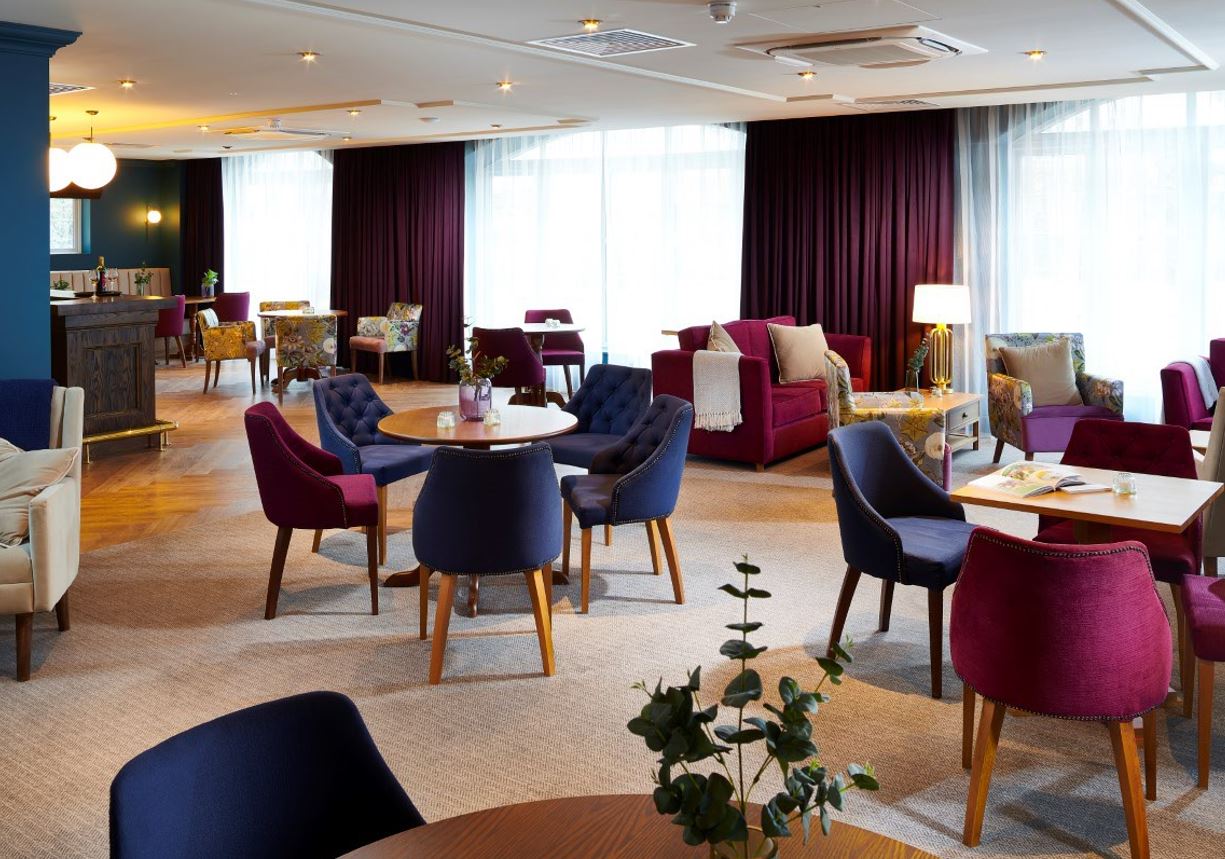 PreLoved 2Bed Retirement Flat, Sherborne Platinum Skies