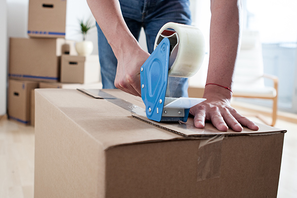 10 useful tips to declutter and downsize your home