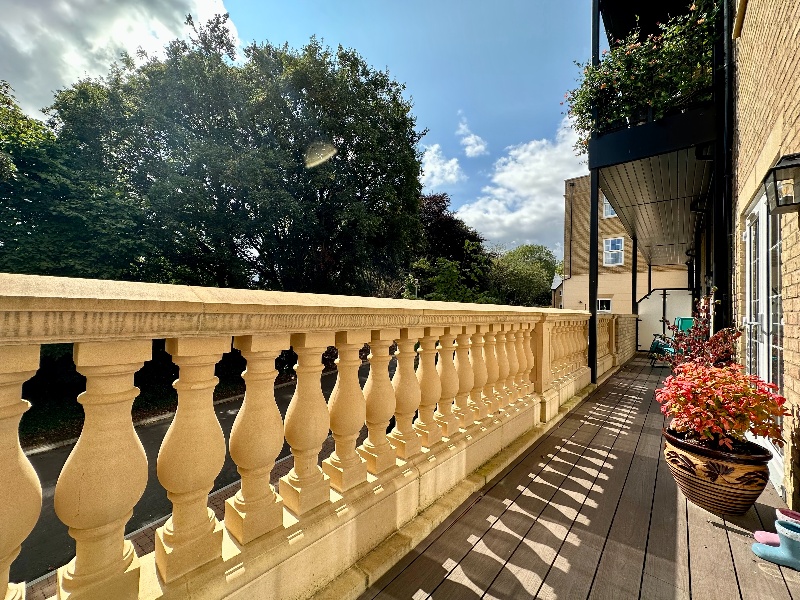 Luxury 2Bed Retirement Property, Sherborne Platinum Skies